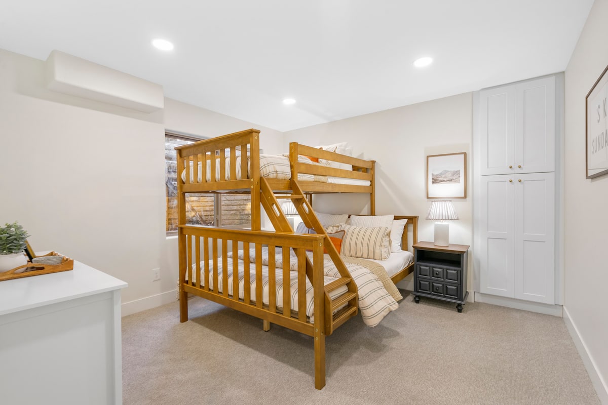 Bedroom 2 with a bunk bed